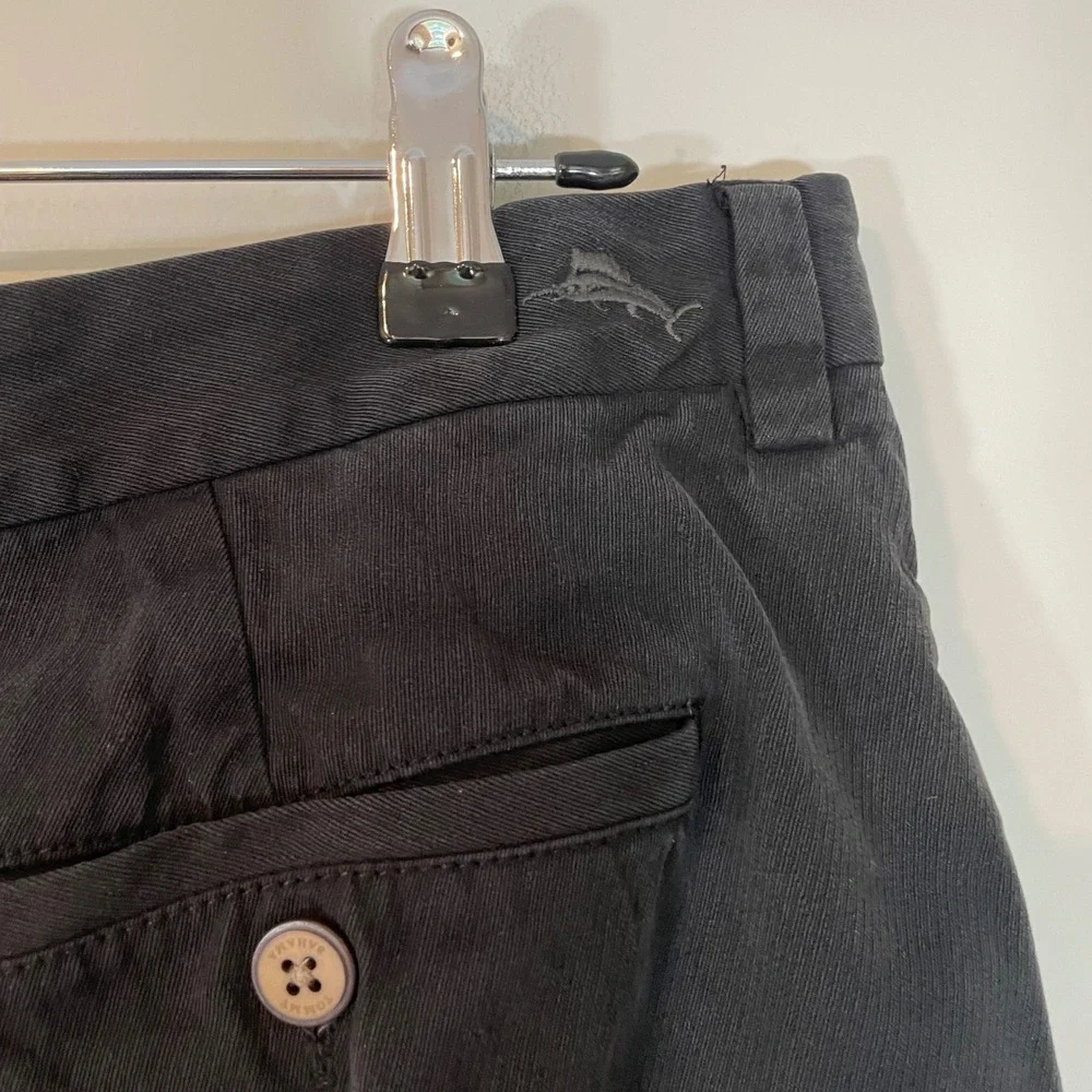 Tommy Bahama Lot of 2 Mens 35 Silk Cotton Pleated Shorts Gray Black Resort Beach